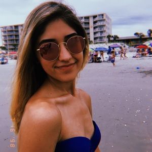 Meet your Posher, Natalie